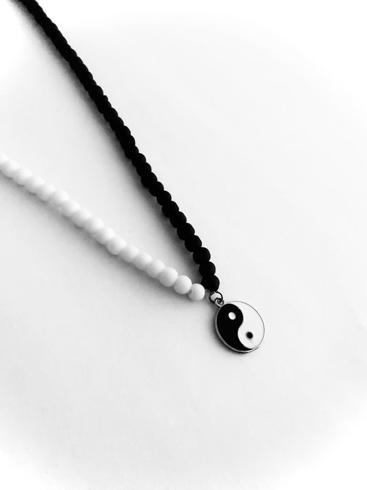 Yin-Yang beads Neckpiece