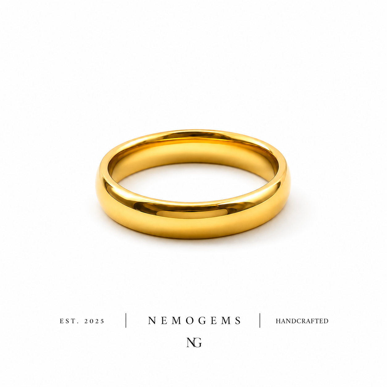 Royal Glow Gold Ring – Minimal Classic Band