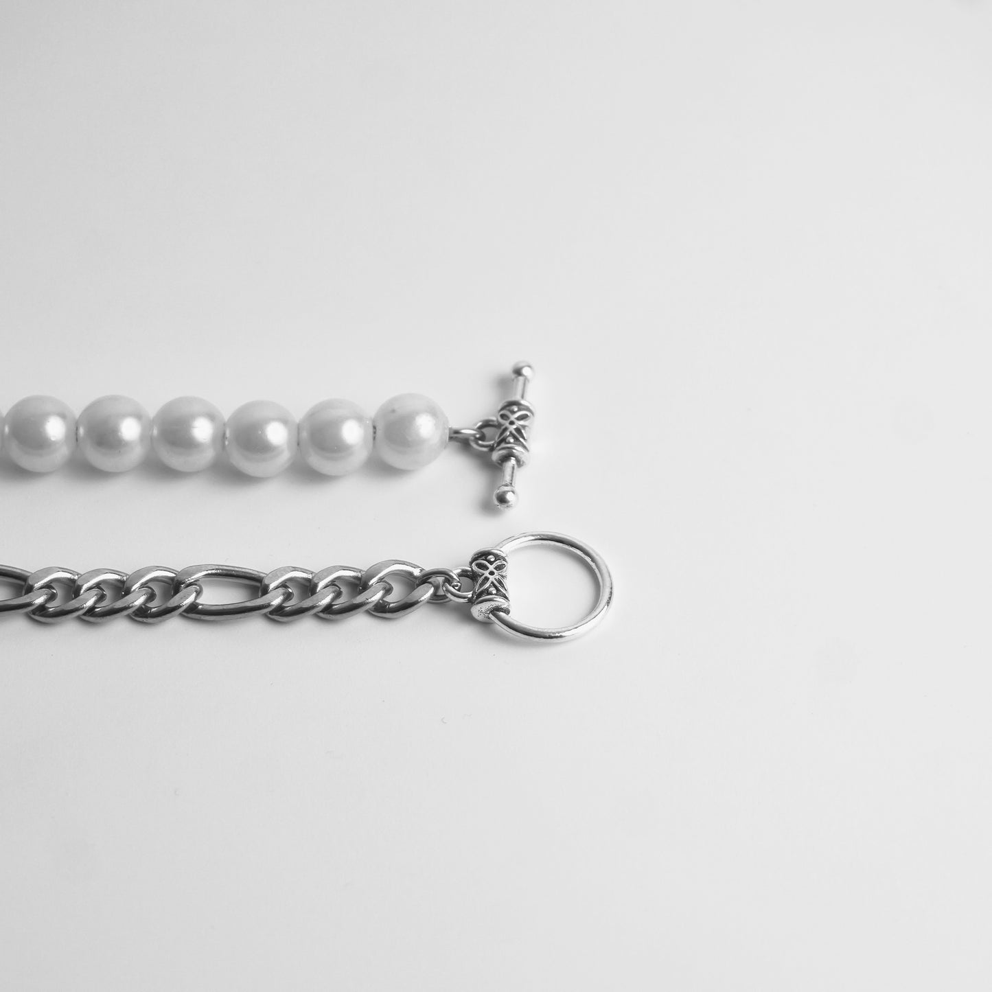 White Pearl Figaro Bracelet