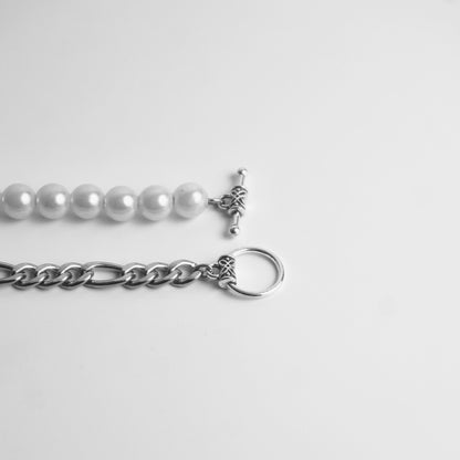 White Pearl Figaro Bracelet